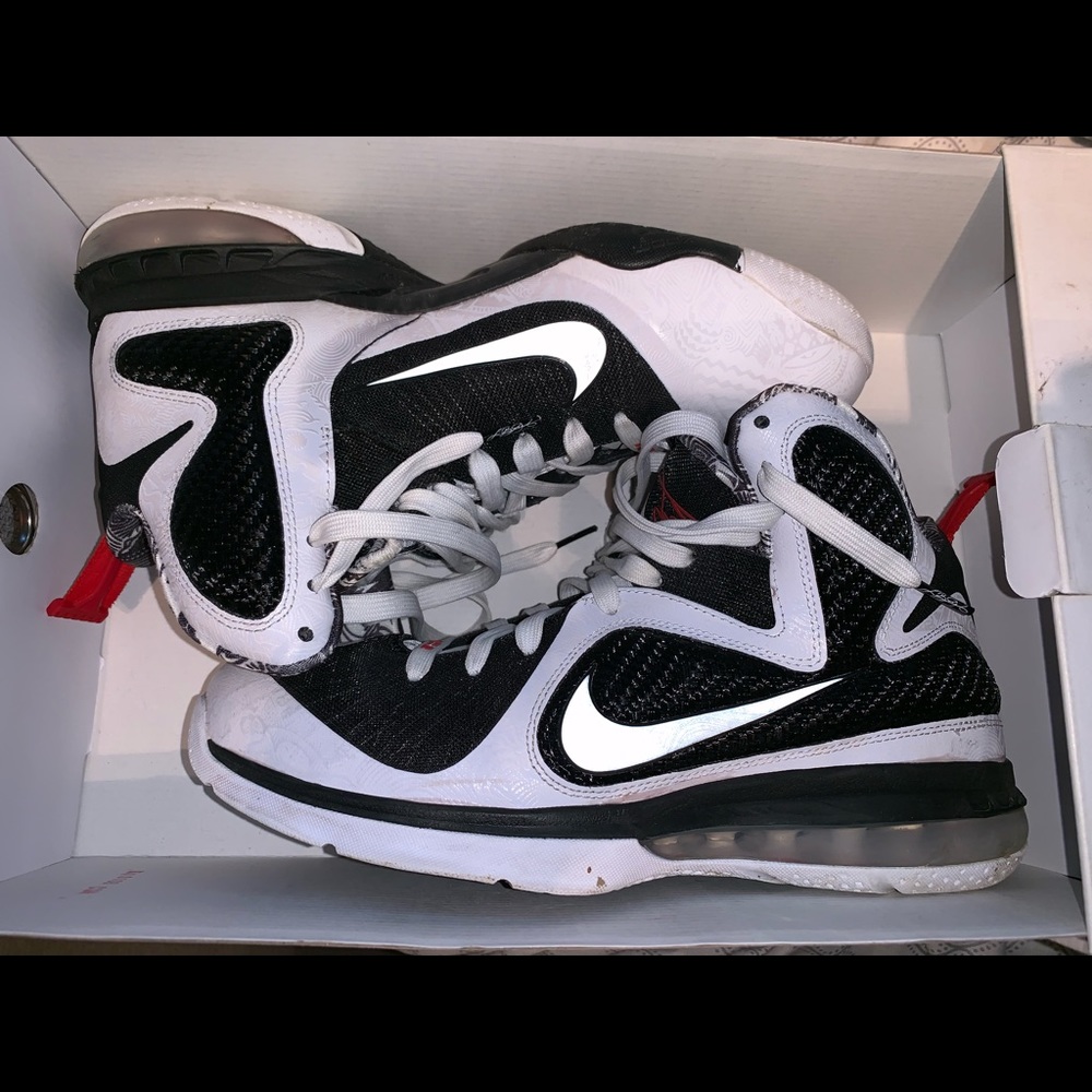 Nike Lebron 9 freegum size 9